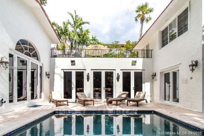 3744 Irvington Ave Miami, FL 33133