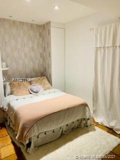 3744 Irvington Ave Miami, FL 33133