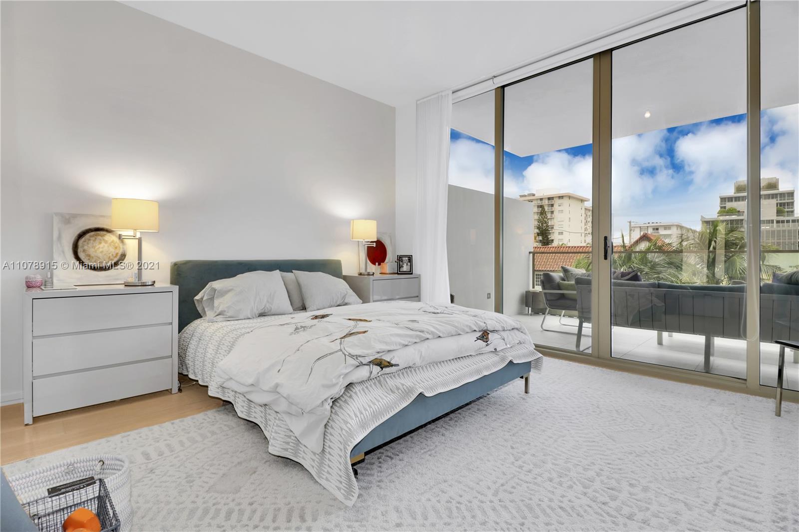 300 Collins Ave #3C
