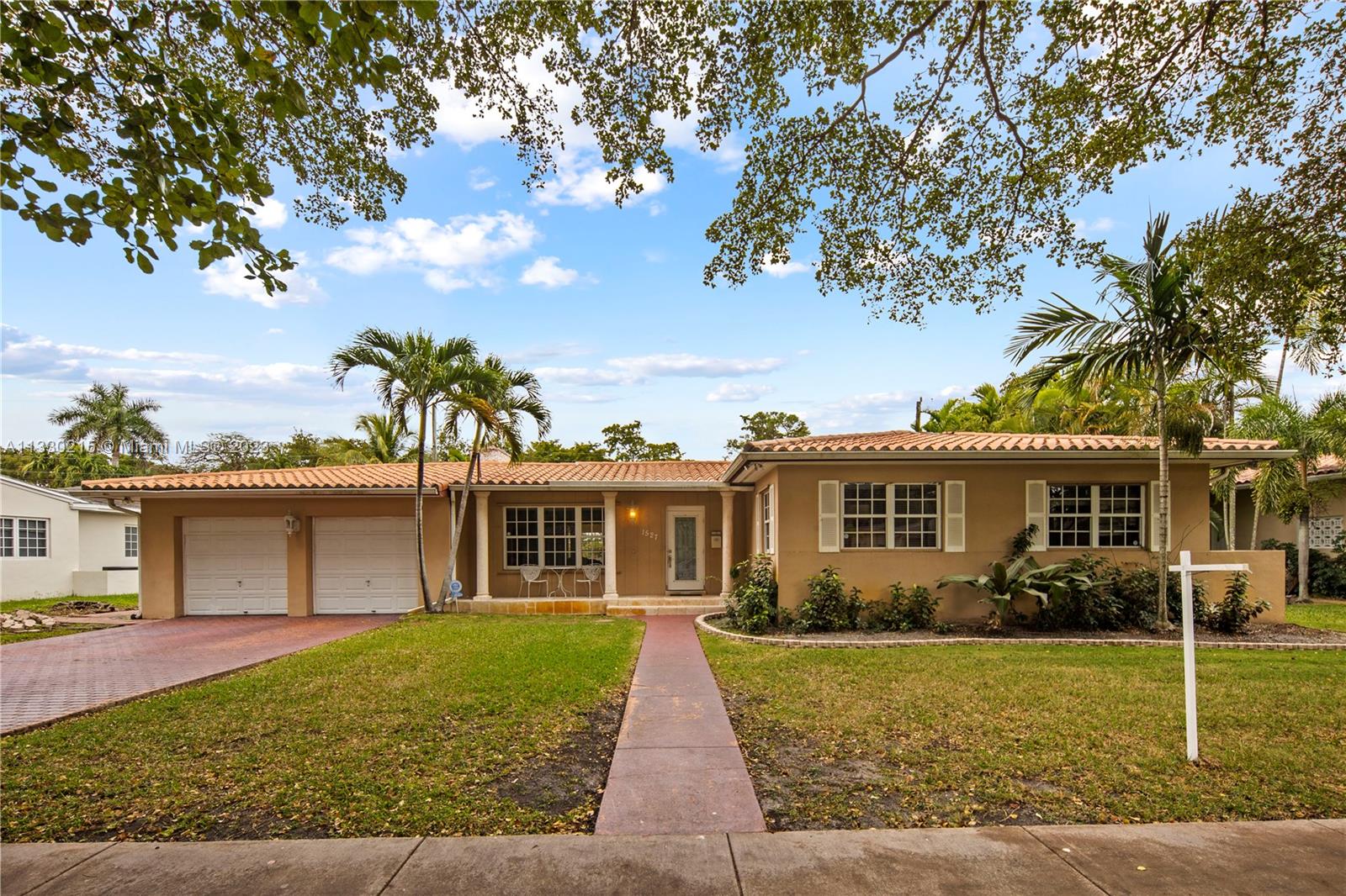 1527 Baracoa Ave