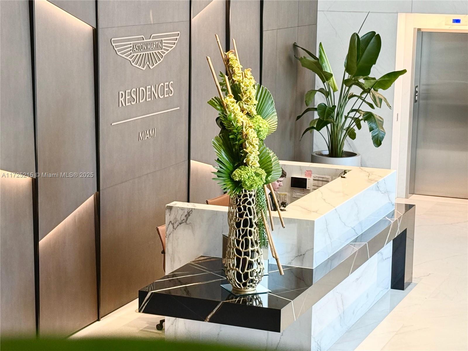 image Aston Martin Residence13