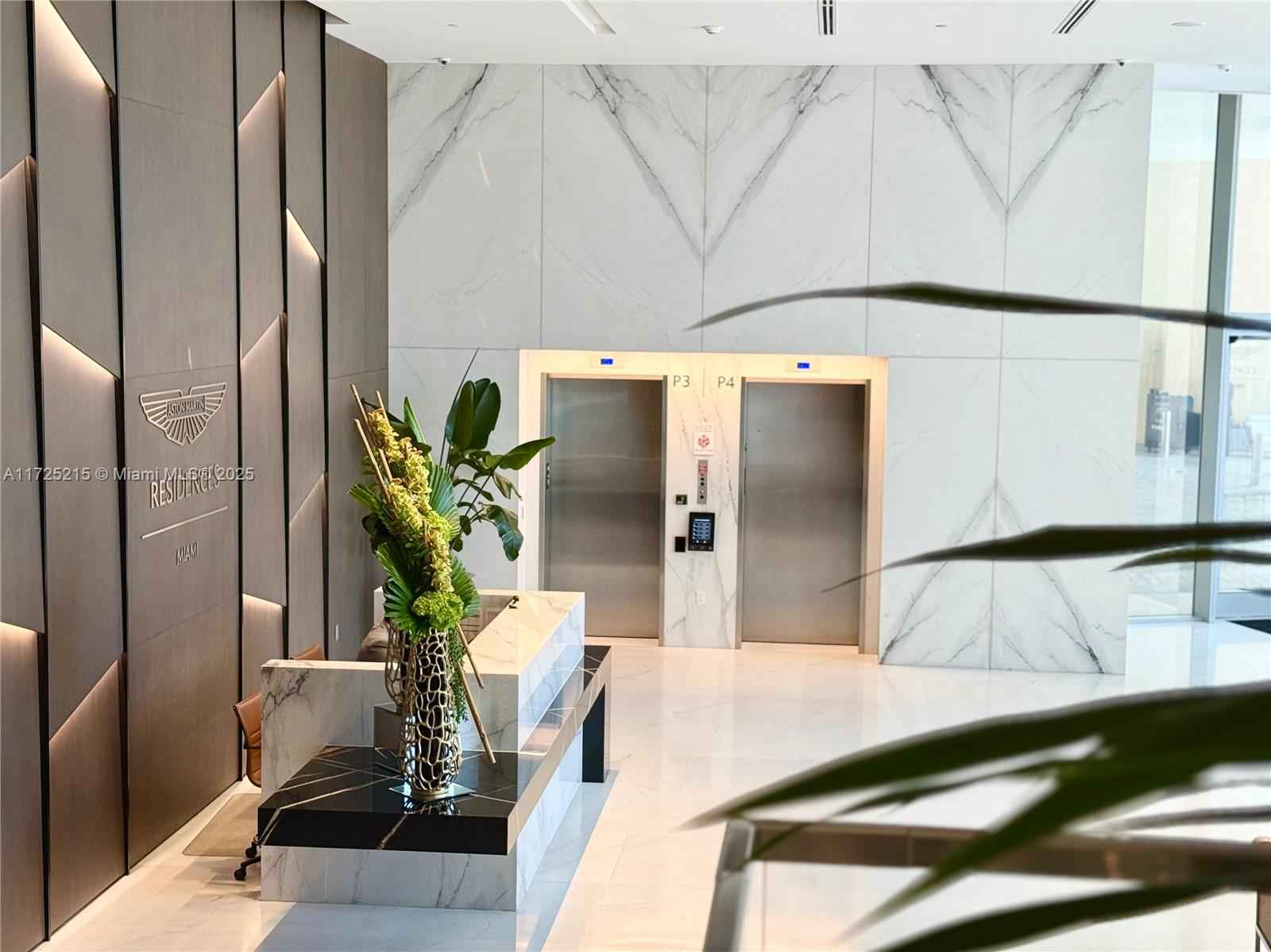 image Aston Martin Residence17