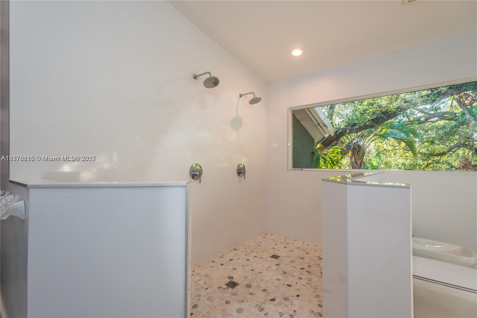 9737 SW 98th St Miami, FL 33176