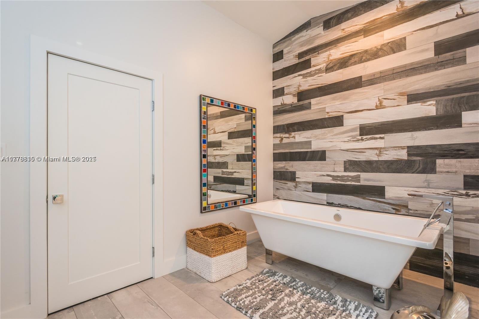 9737 SW 98th St Miami, FL 33176