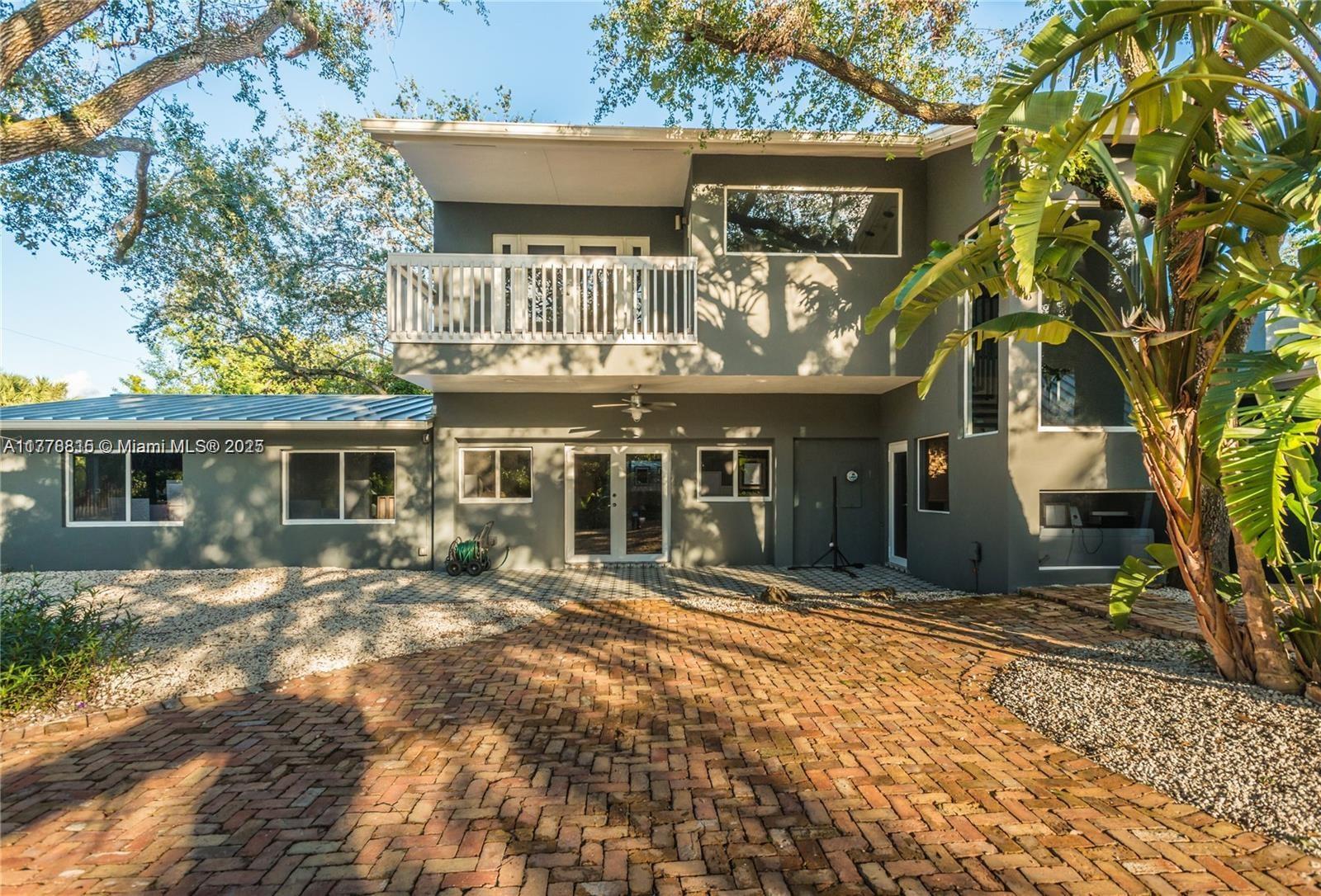 9737 SW 98th St Miami, FL 33176