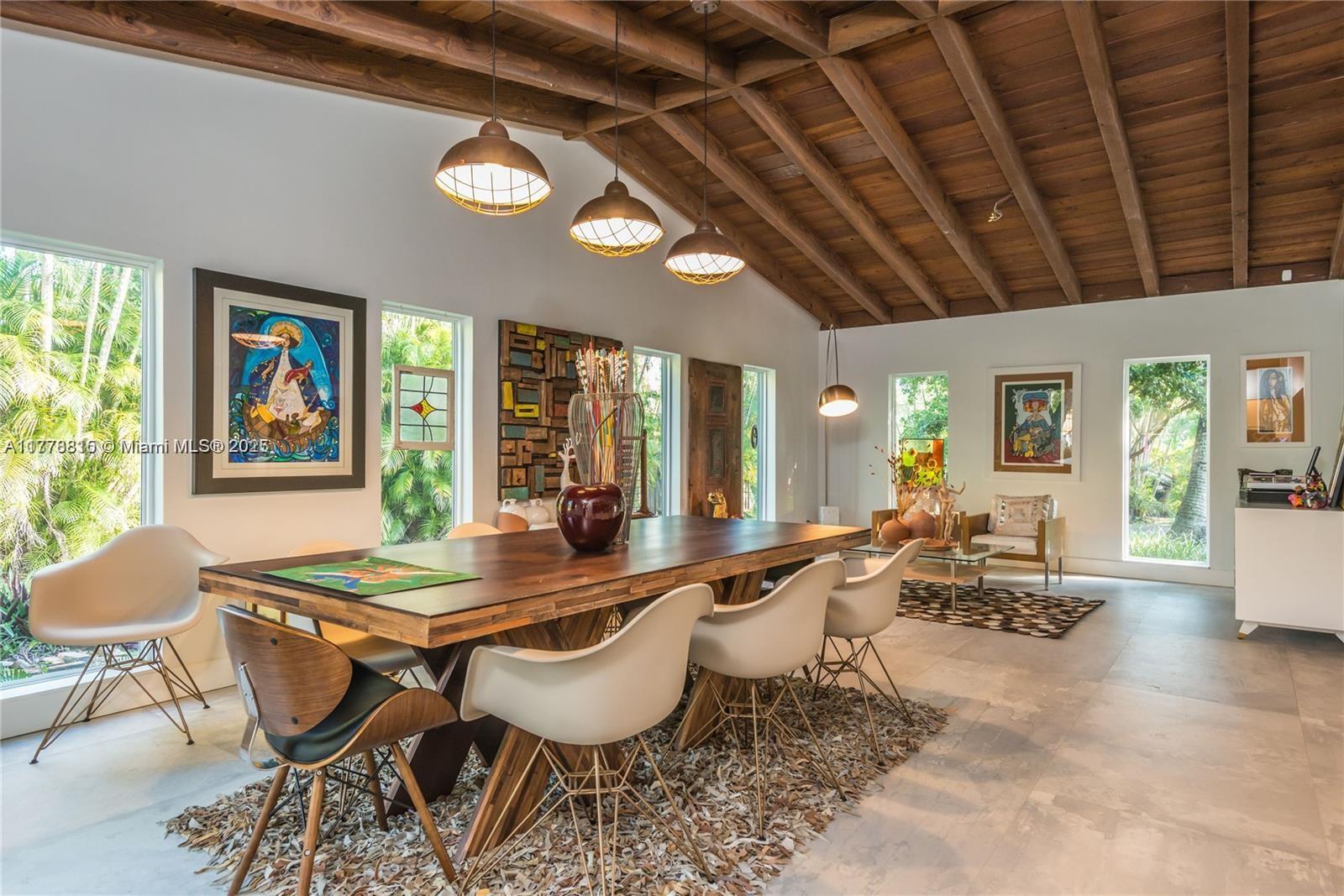 9737 SW 98th St Miami, FL 33176