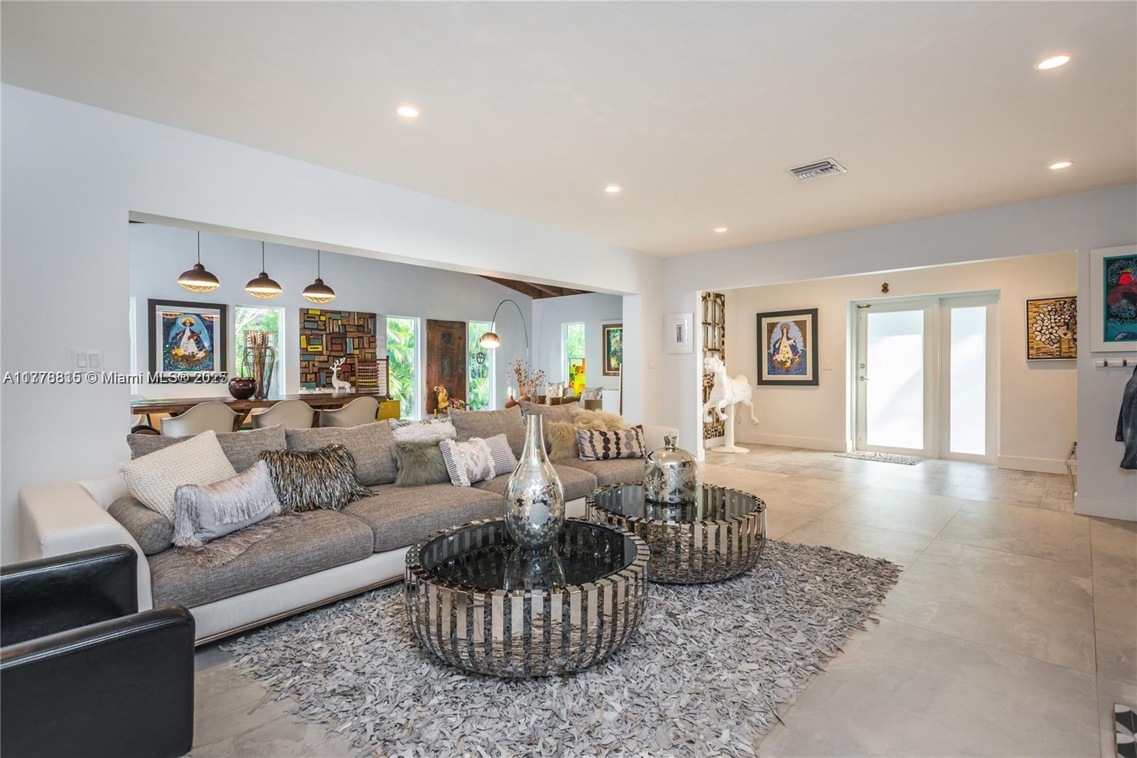 9737 SW 98th St Miami, FL 33176