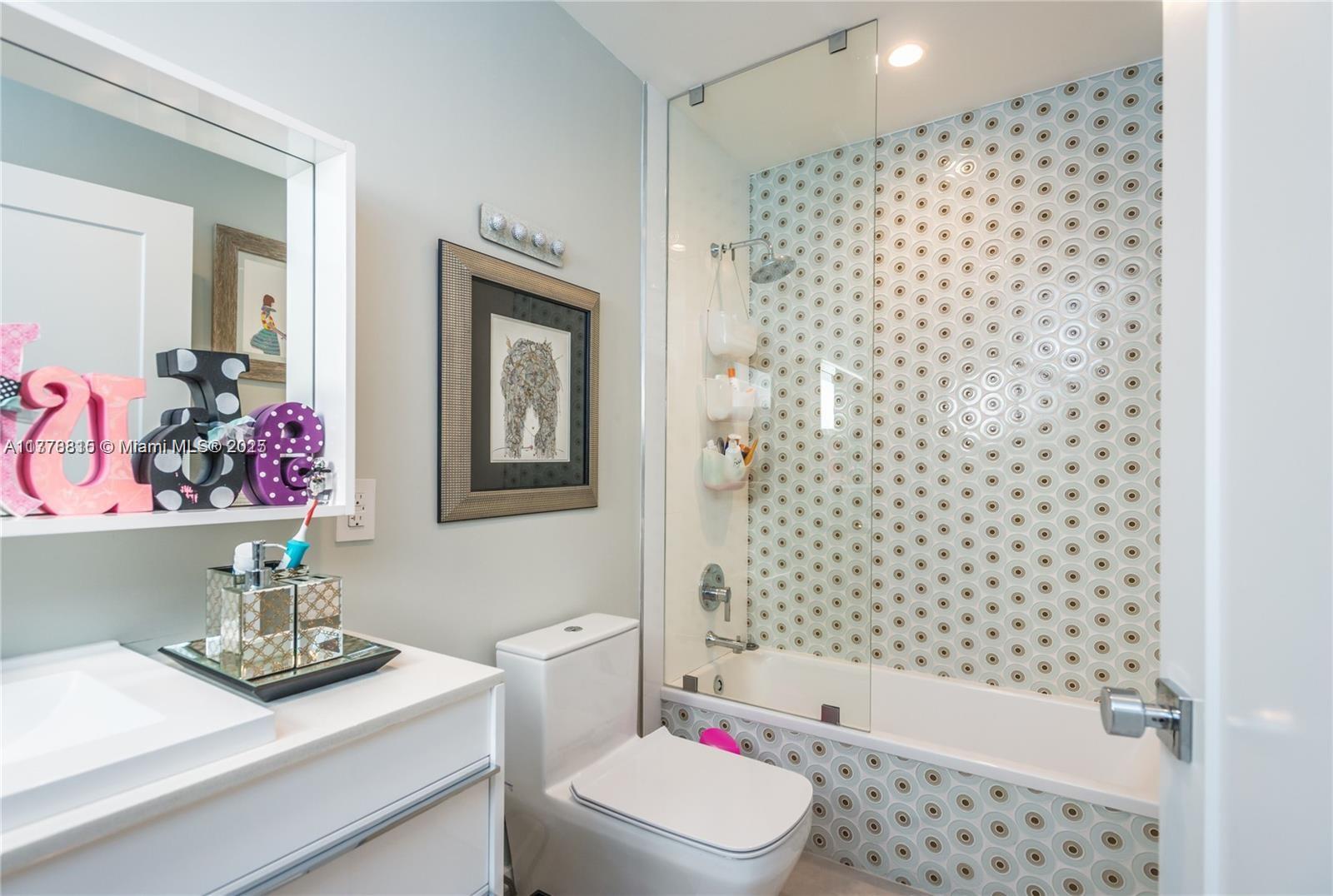 9737 SW 98th St Miami, FL 33176