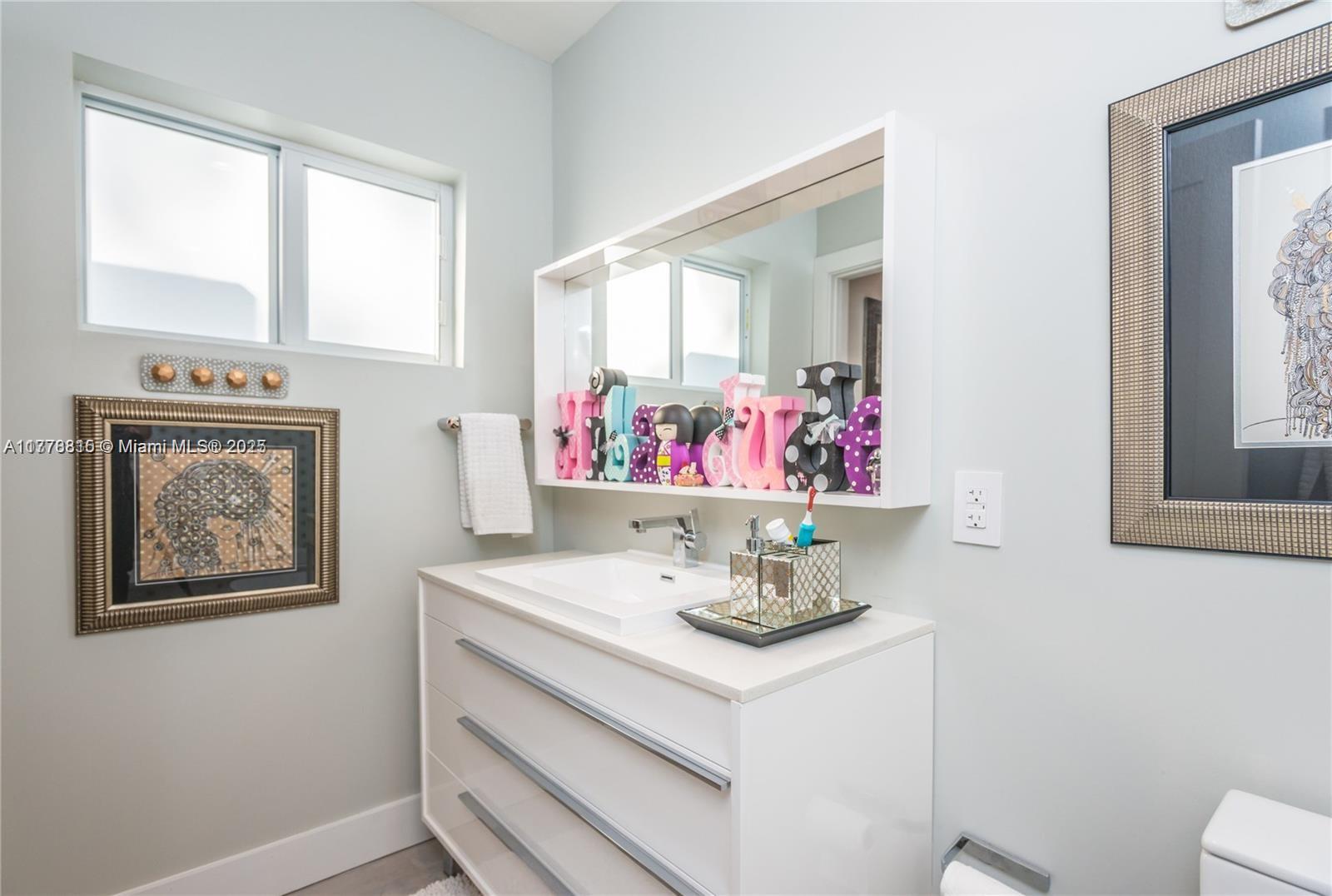 9737 SW 98th St Miami, FL 33176