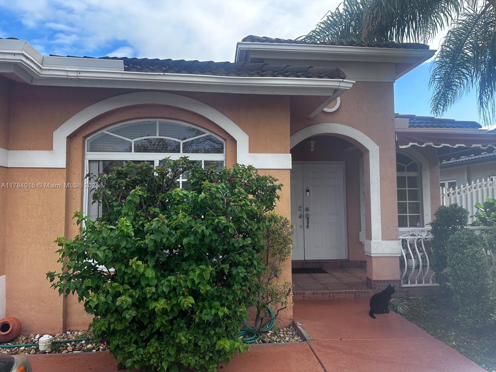 7733 NW 200th St,Hialeah, FL 33015