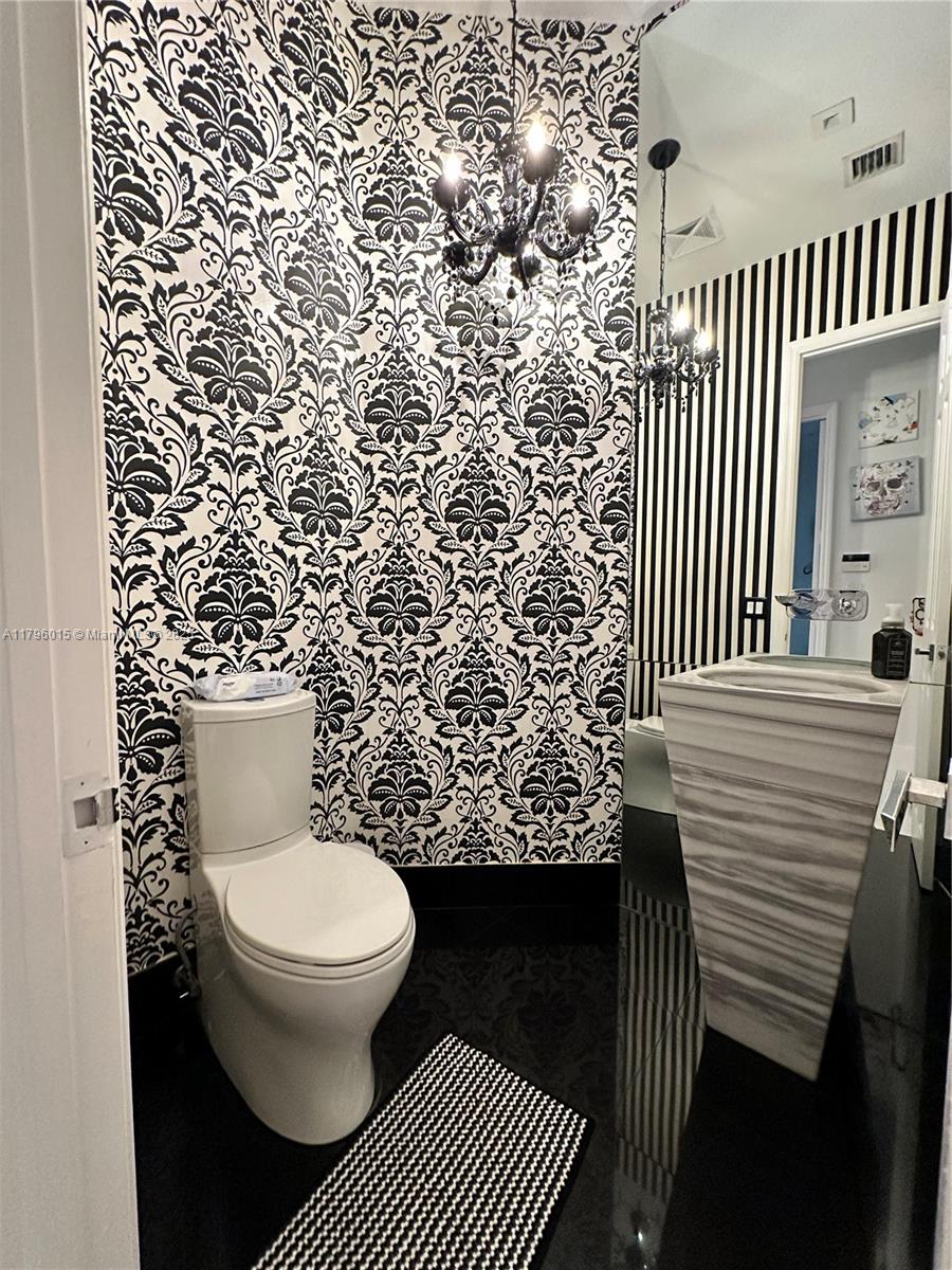 6801 NW 113th Ct Doral, FL 33178