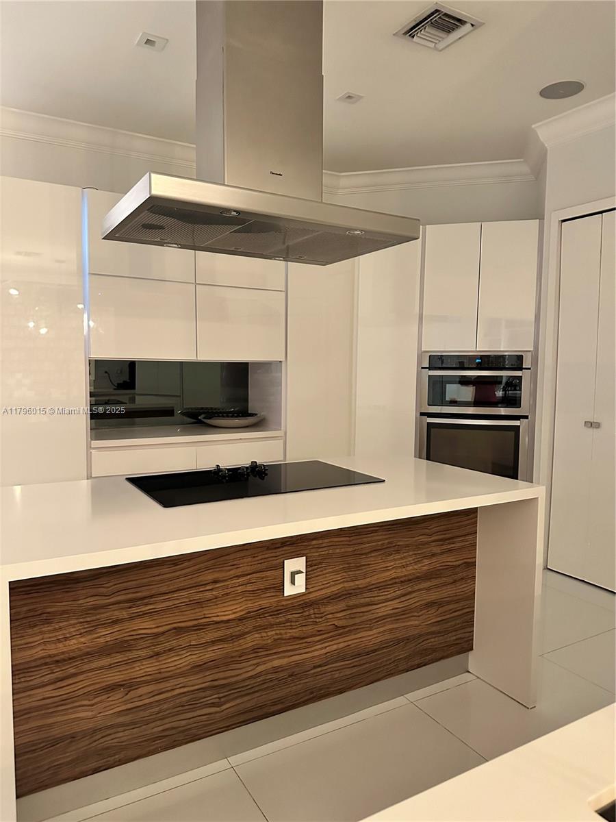 6801 NW 113th Ct Doral, FL 33178