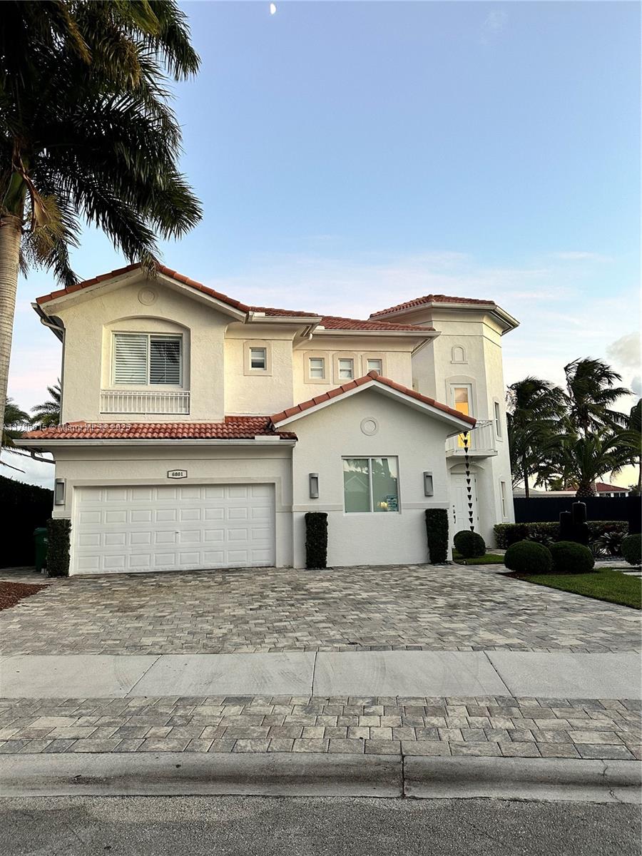 6801 NW 113th Ct Doral, FL 33178