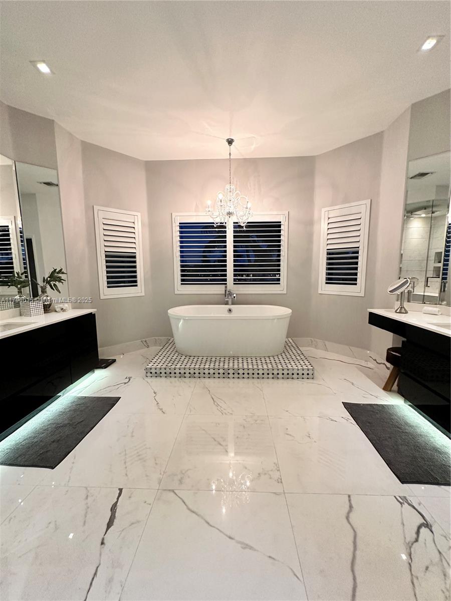 6801 NW 113th Ct Doral, FL 33178