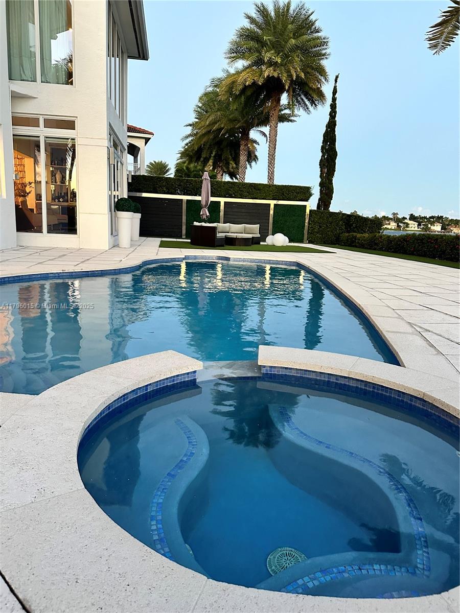 6801 NW 113th Ct Doral, FL 33178