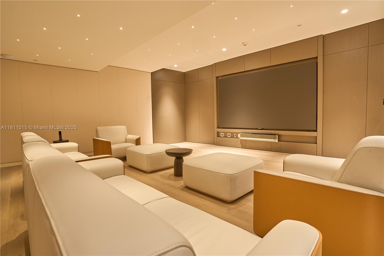 image Aston Martin Residences52