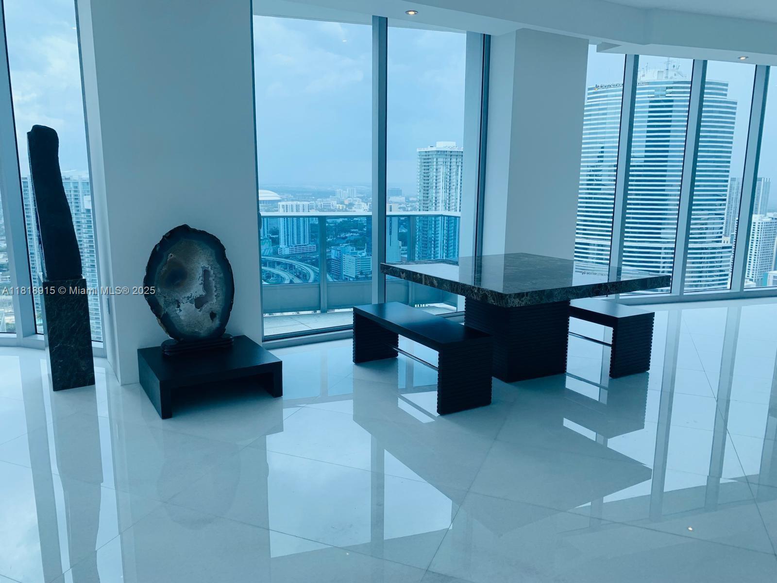 image Epic West Condo2