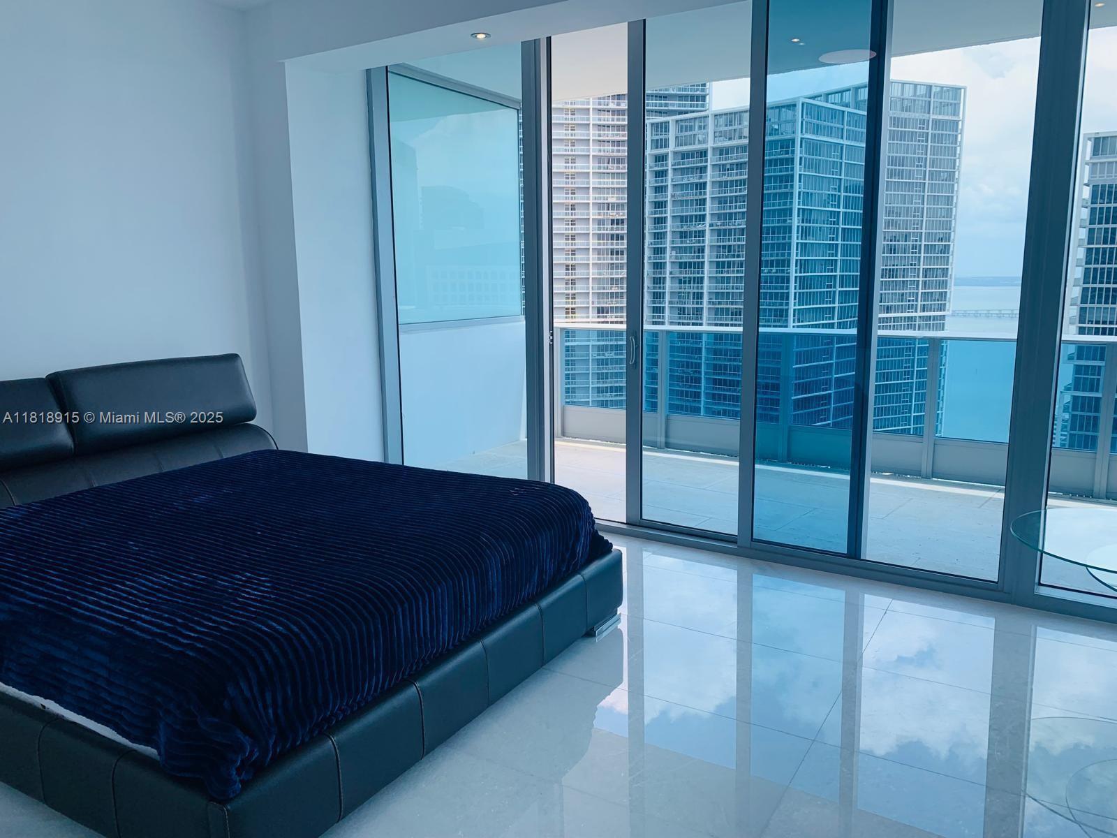 image Epic West Condo3