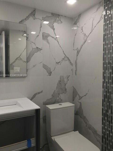 image Arlen House East Condo10