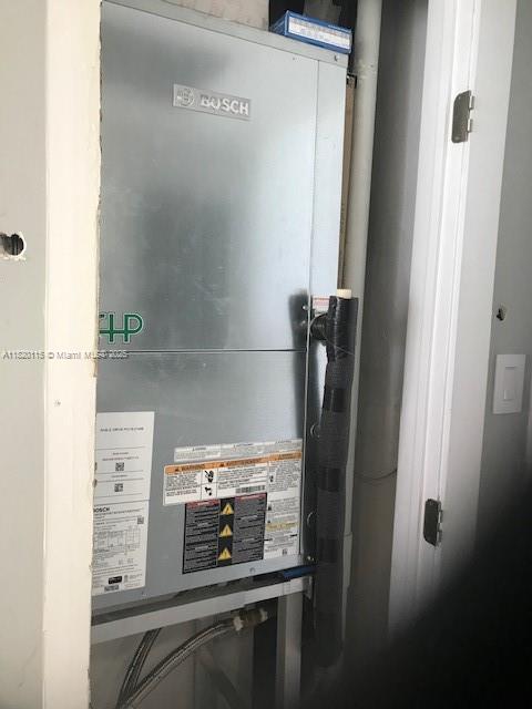 image Arlen House East Condo11