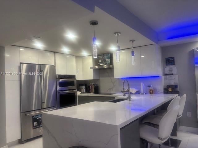 image Arlen House East Condo44