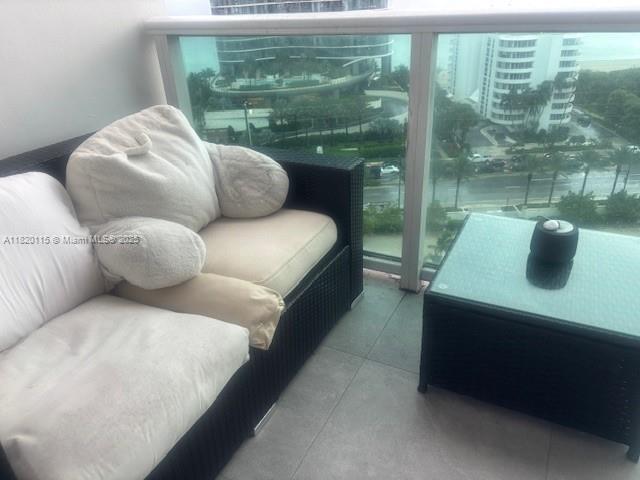 image Arlen House East Condo46