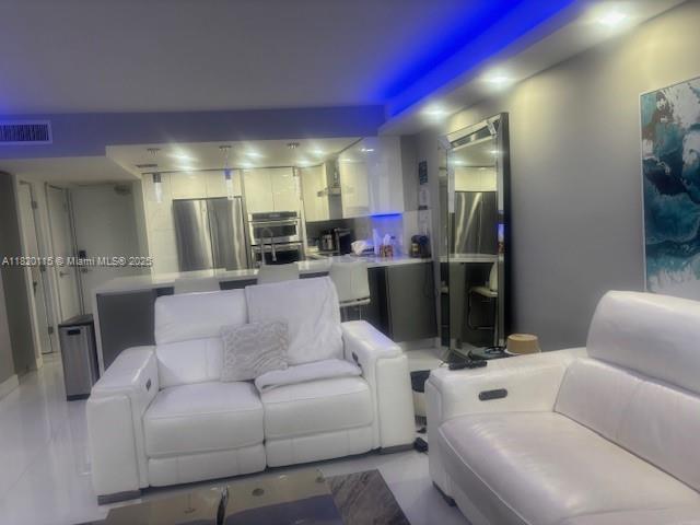 image Arlen House East Condo49