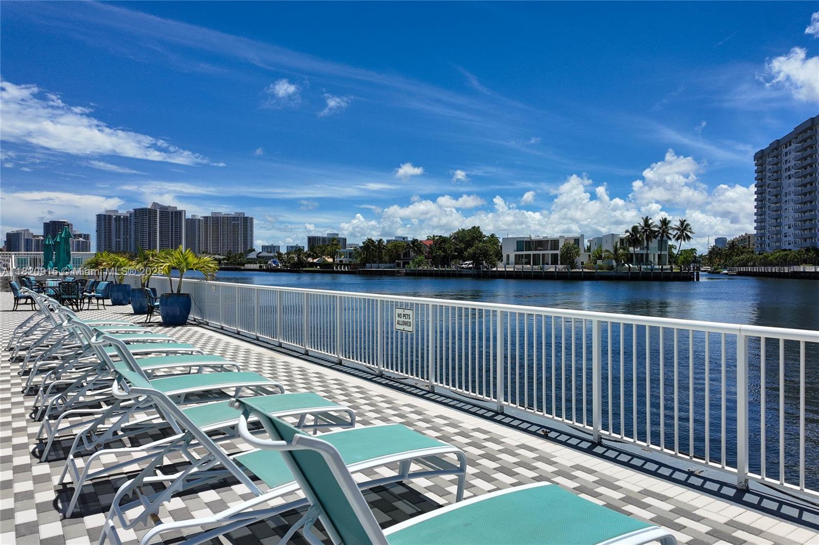 1913 S Ocean Dr #405