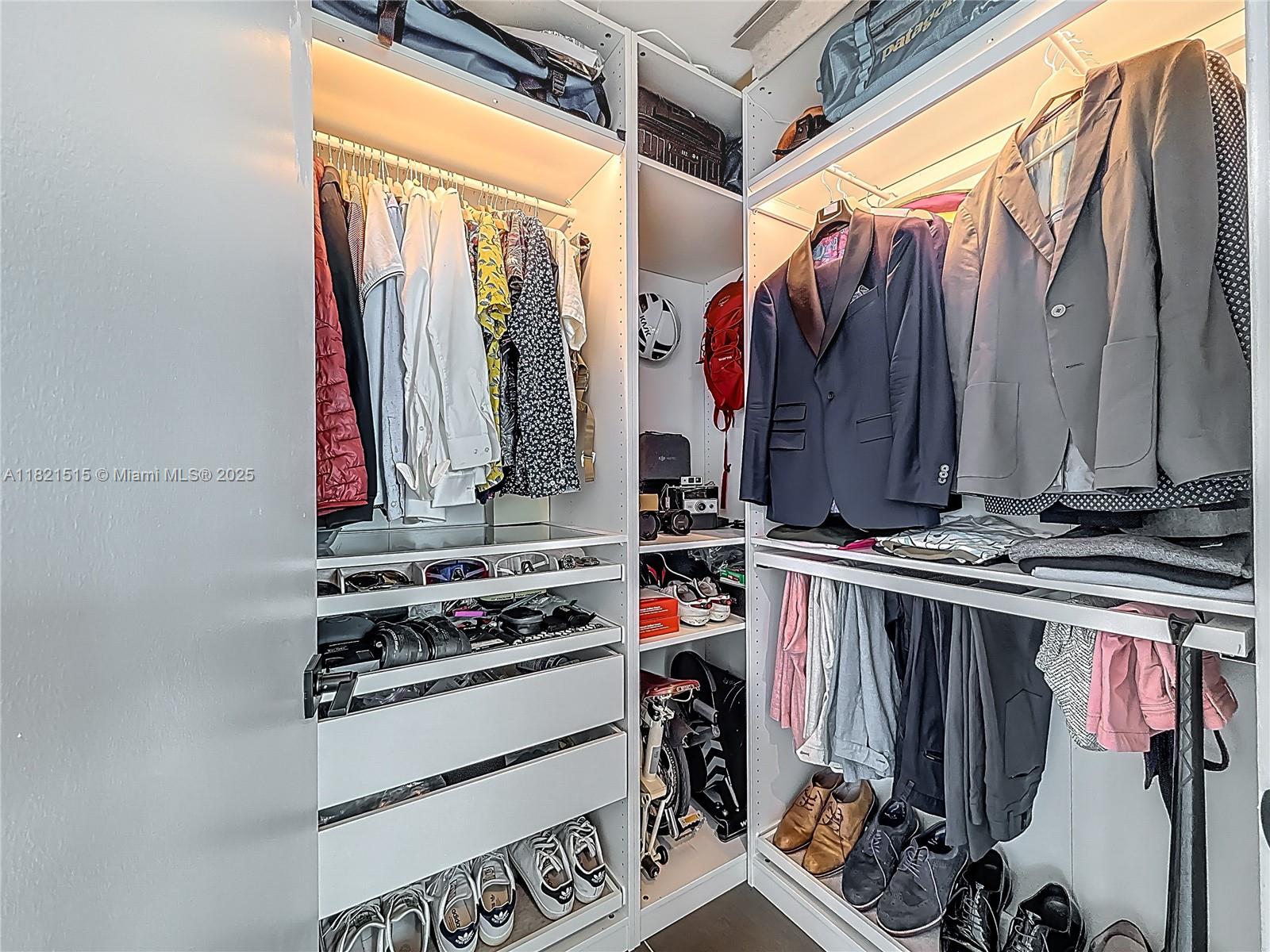 image FOUR MIDTOWN MIAMI CONDO30