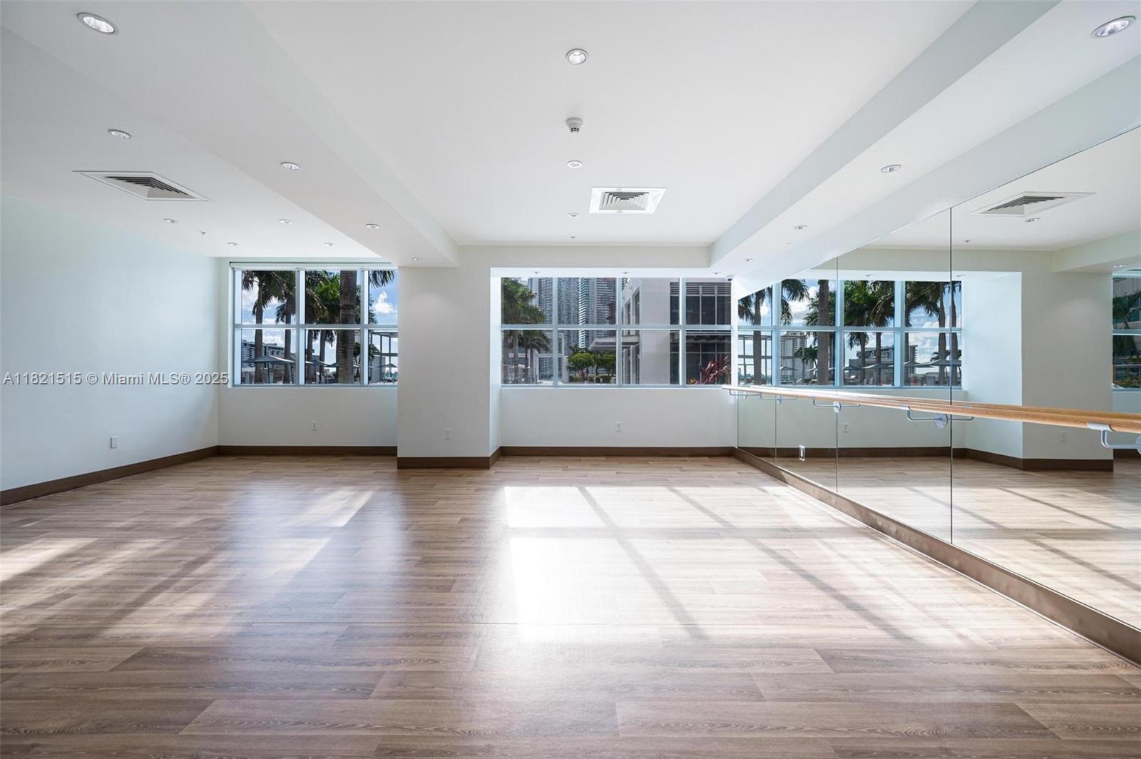 image FOUR MIDTOWN MIAMI CONDO53