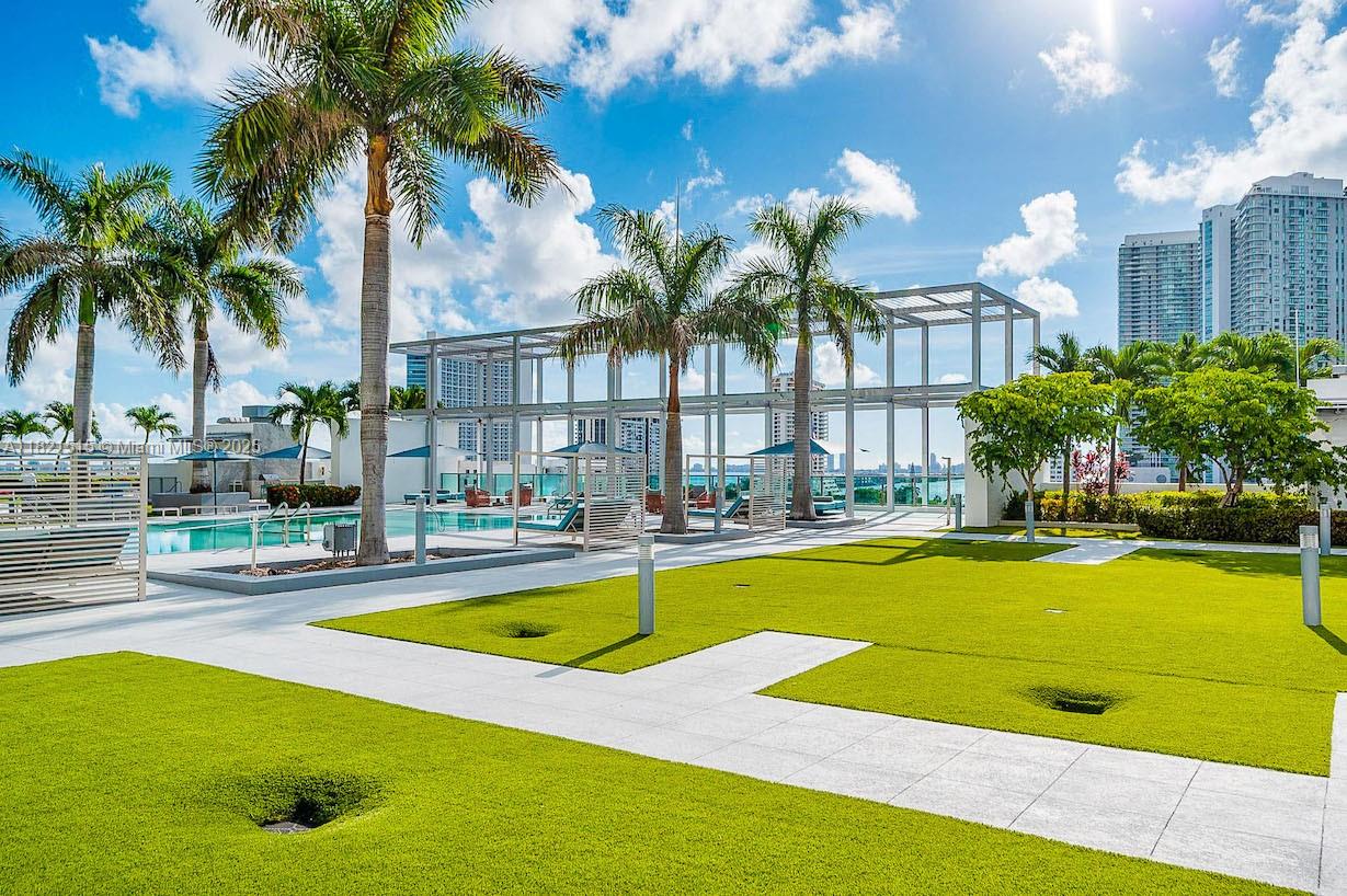 image FOUR MIDTOWN MIAMI CONDO60