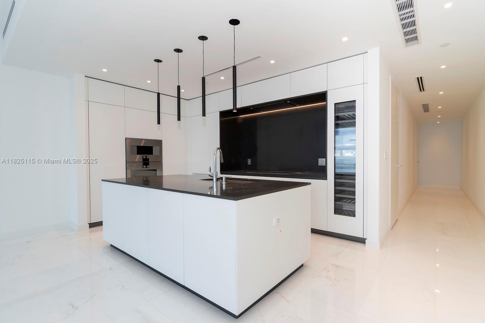 image Aston Martin Residences10