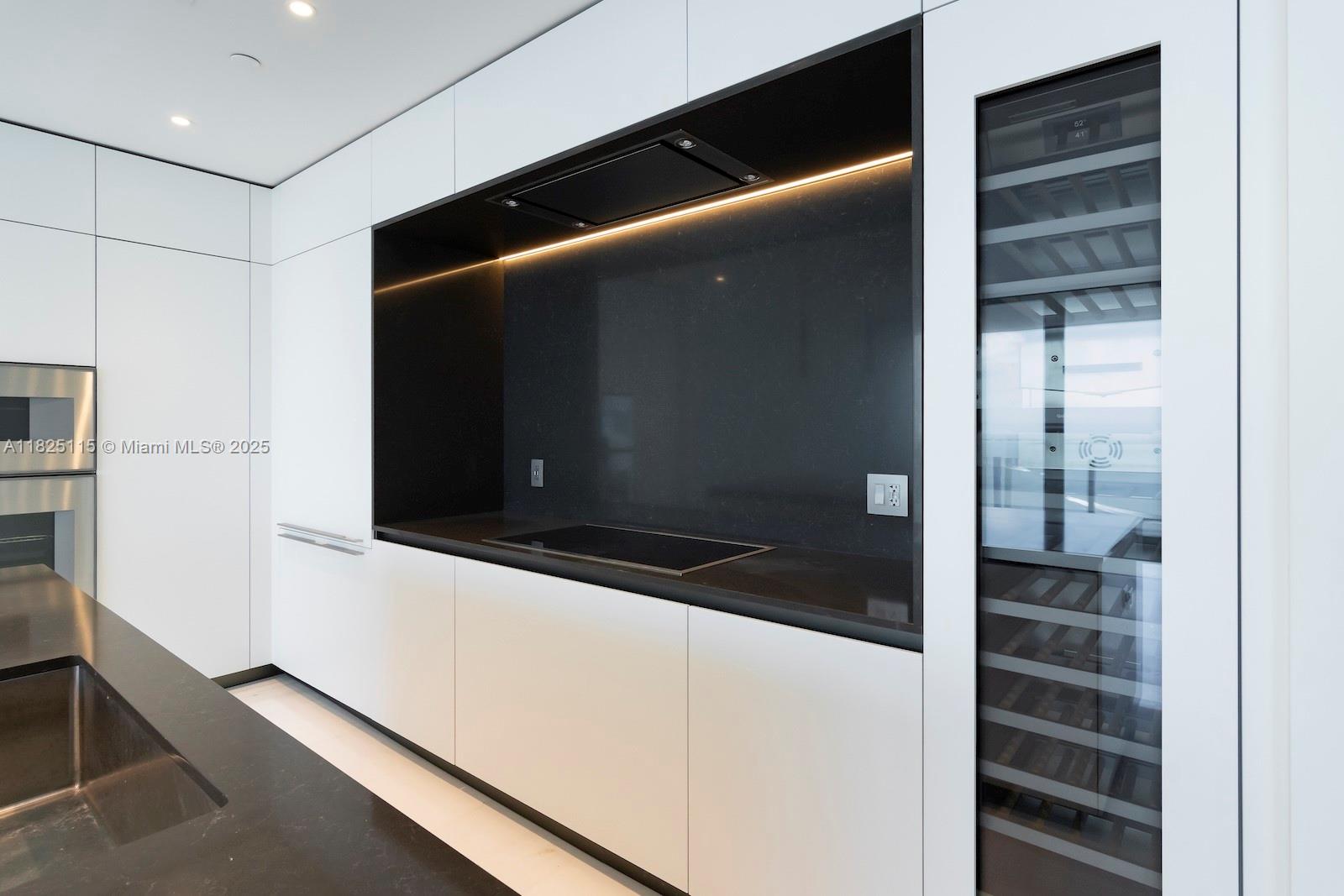 image Aston Martin Residences15