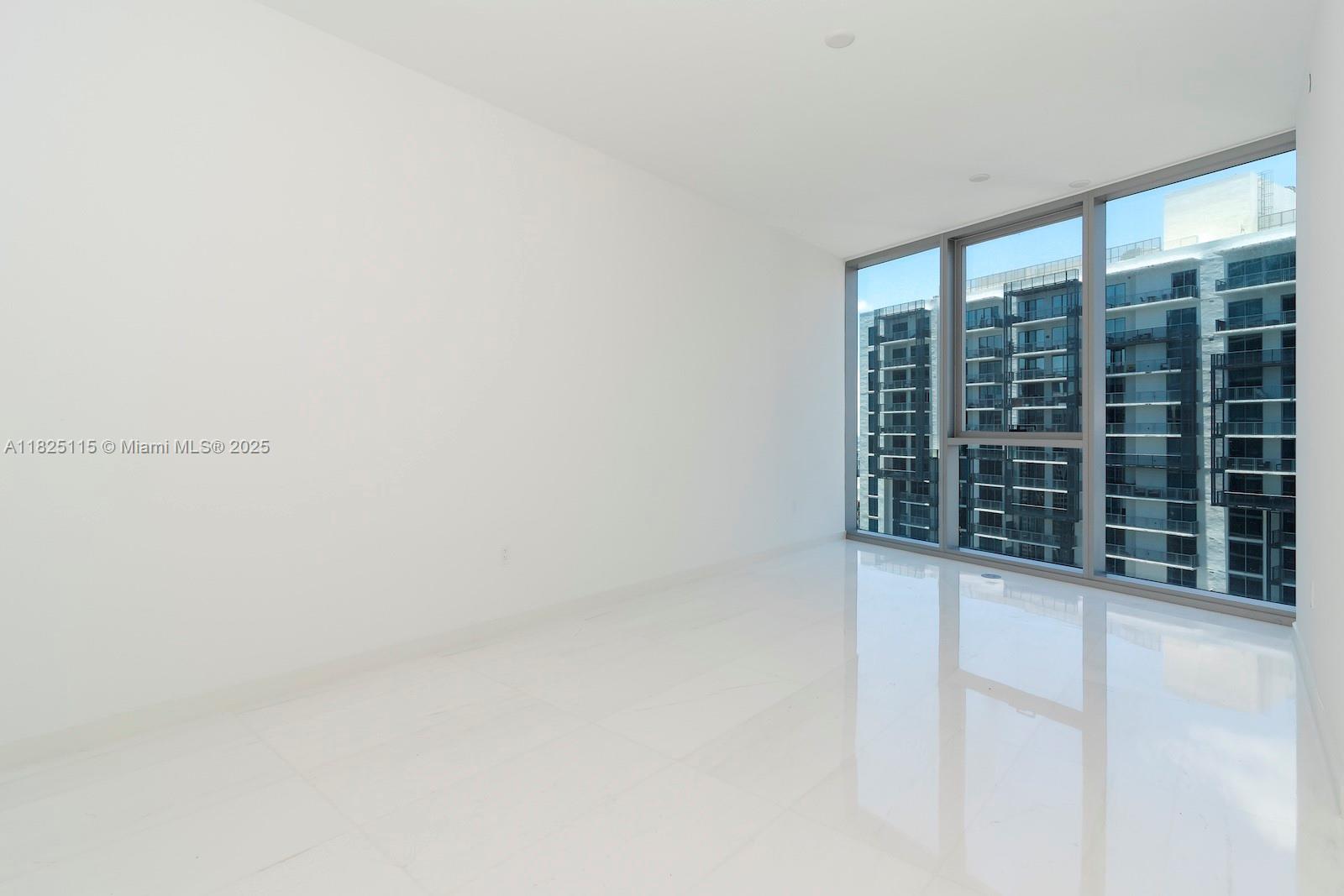 image Aston Martin Residences22