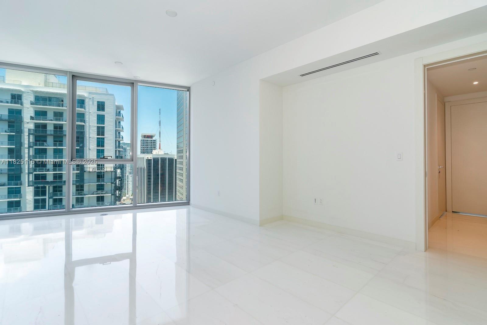 image Aston Martin Residences23