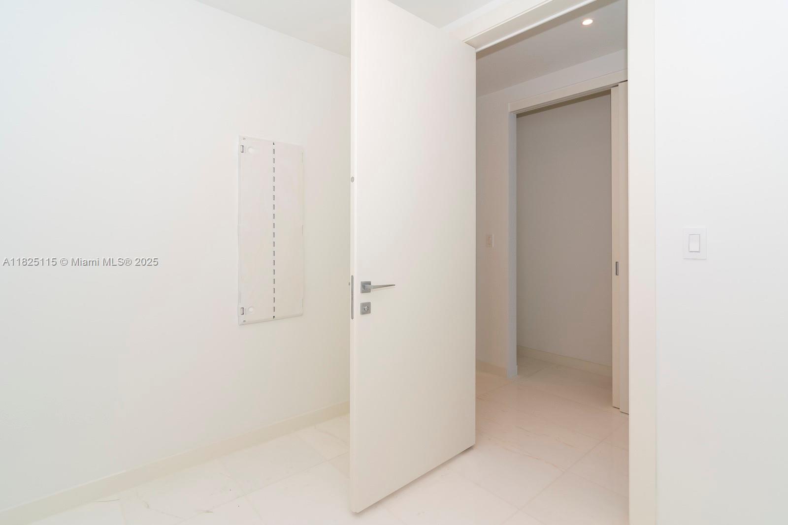 image Aston Martin Residences26