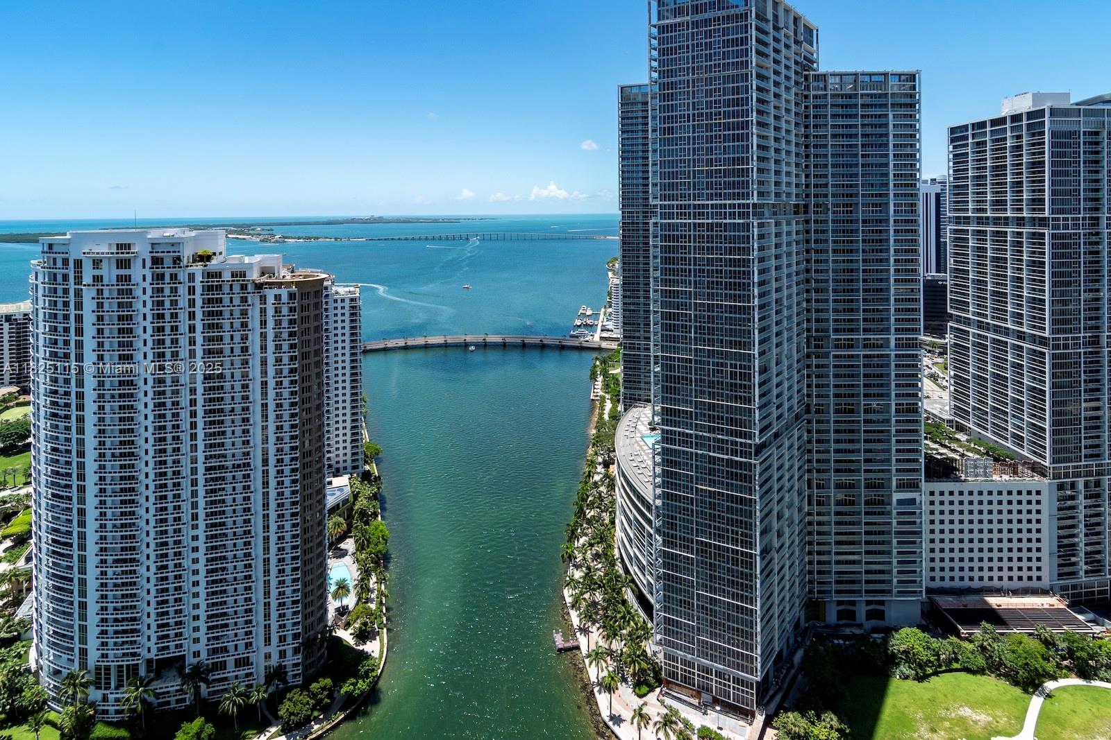 image Aston Martin Residences3