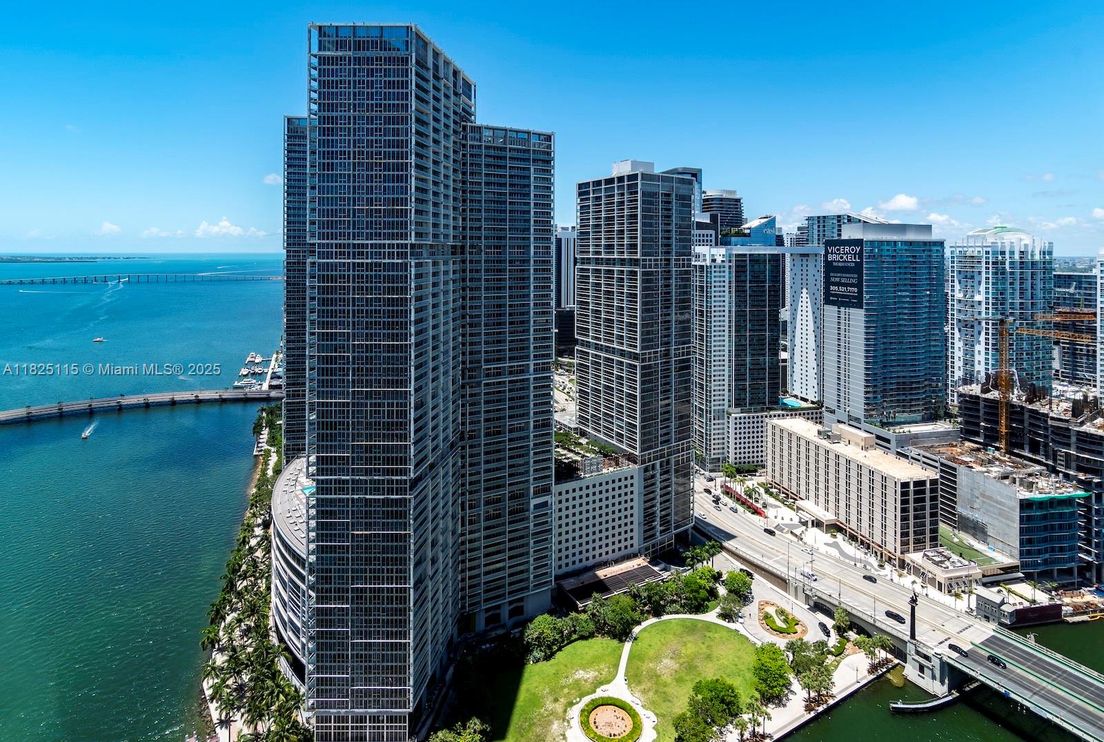image Aston Martin Residences4