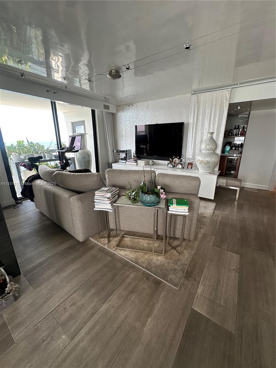 image Brickell Club54