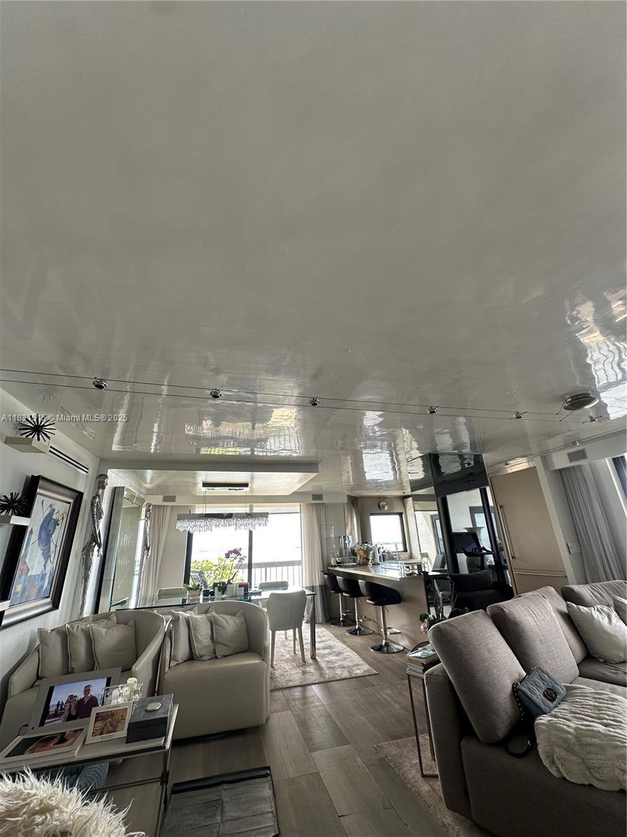 image Brickell Club55