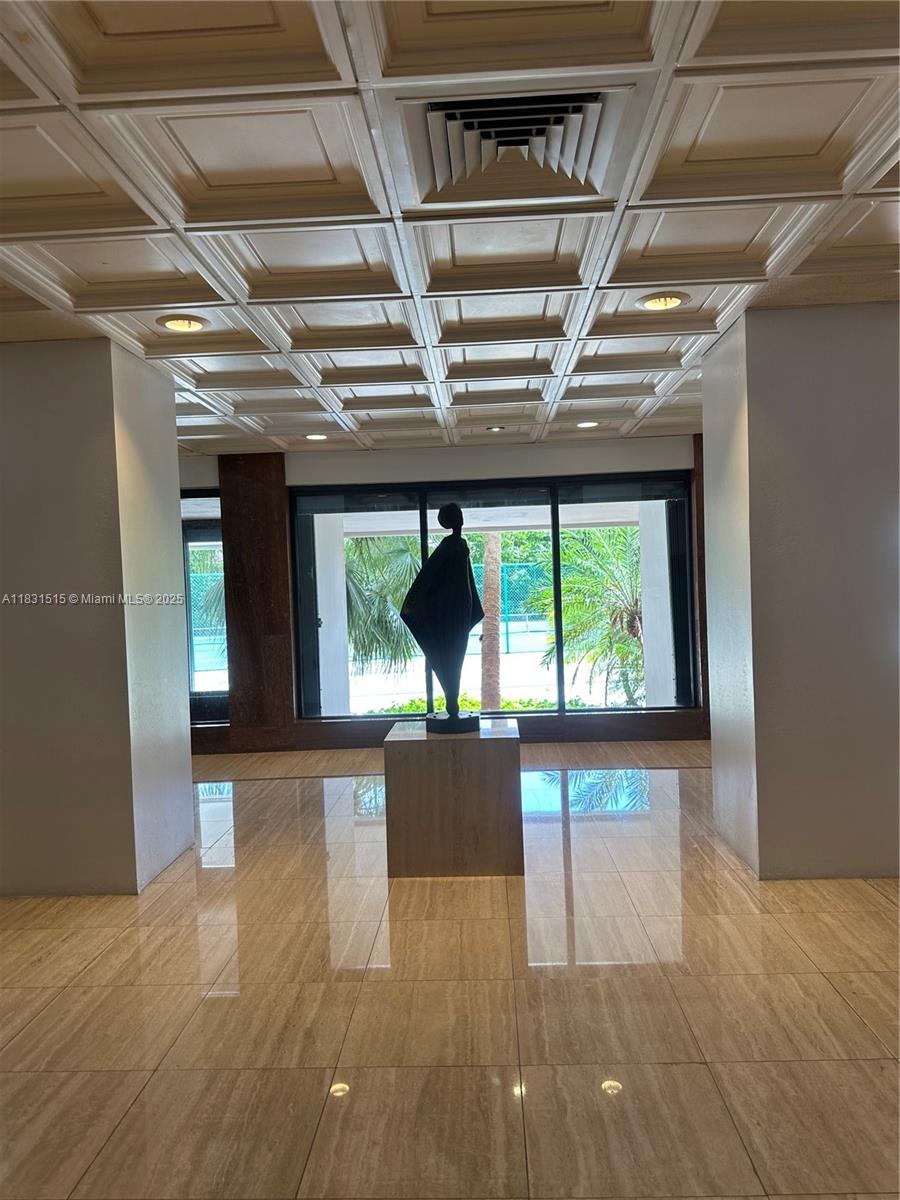 image Brickell Club7