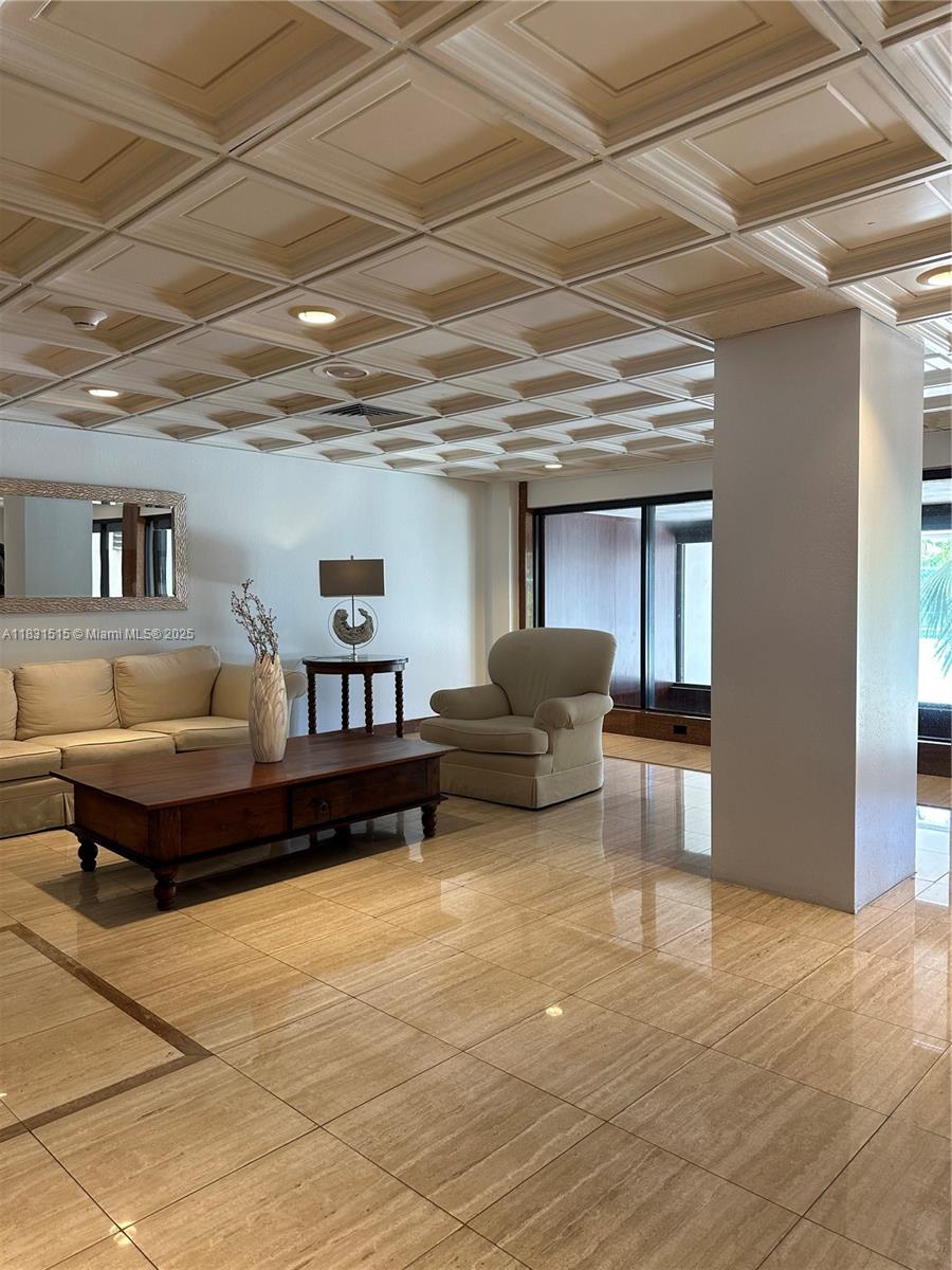 image Brickell Club8