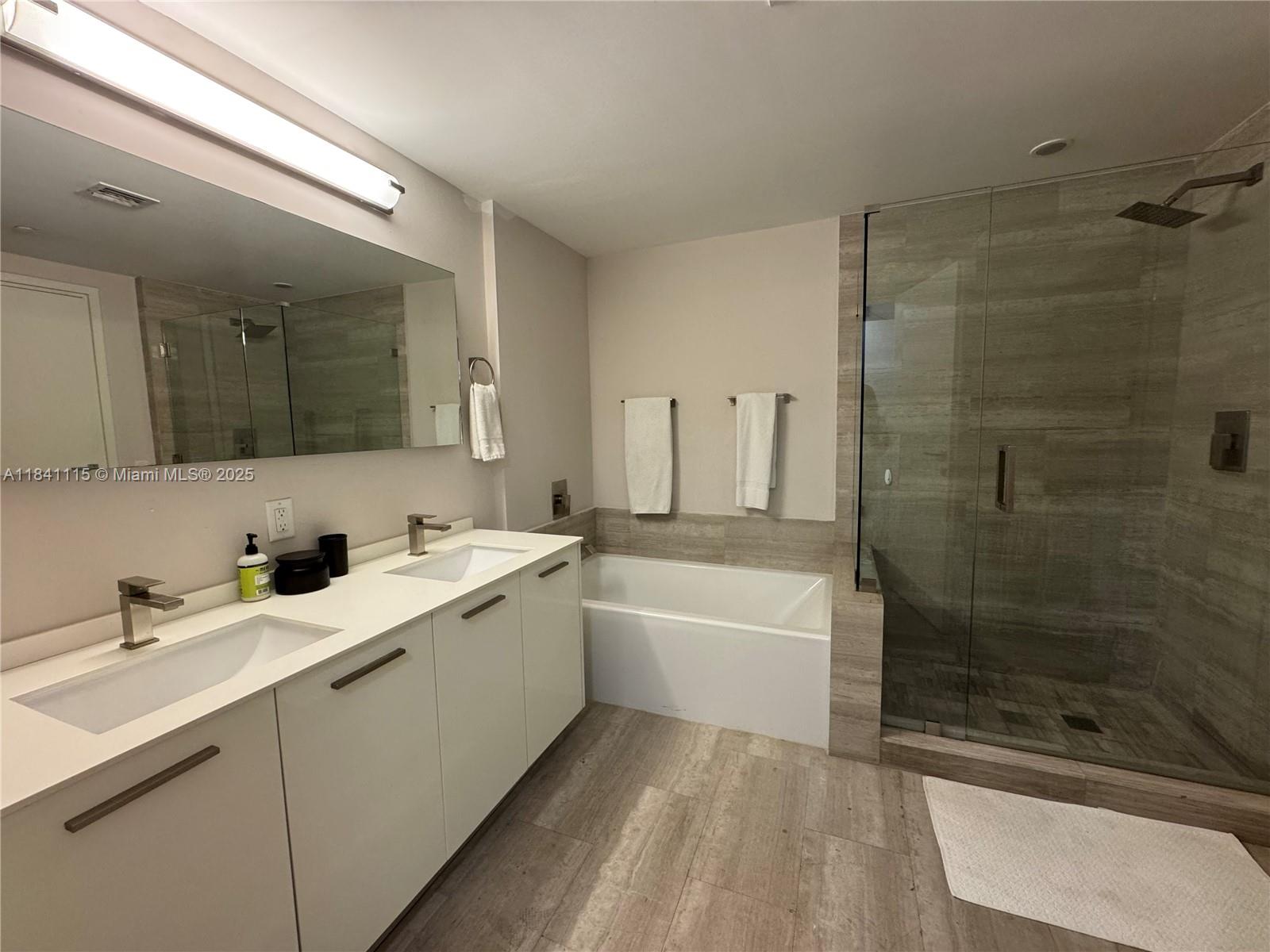 image Brickell House10