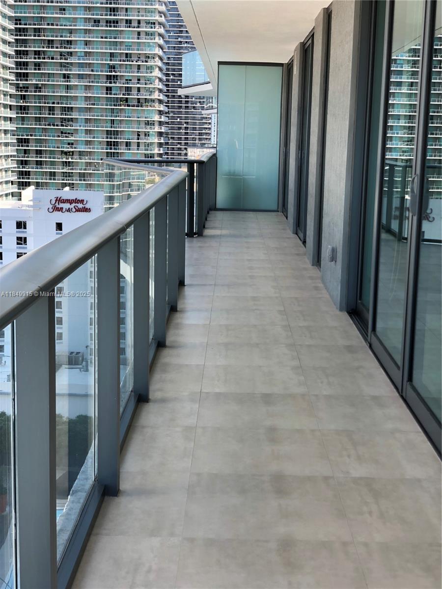 image 1300 S Miami Avenue Condo17