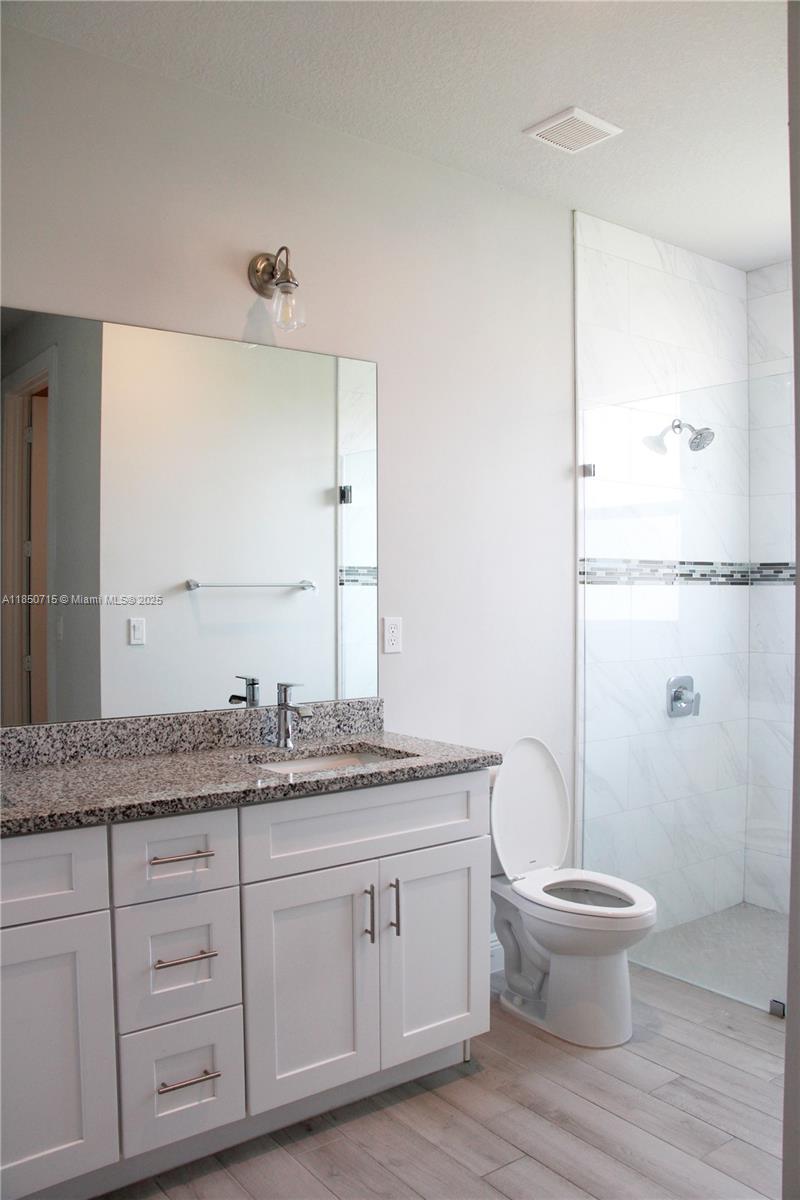 5231 NW Iredell St Port St Lucie, FL 34986