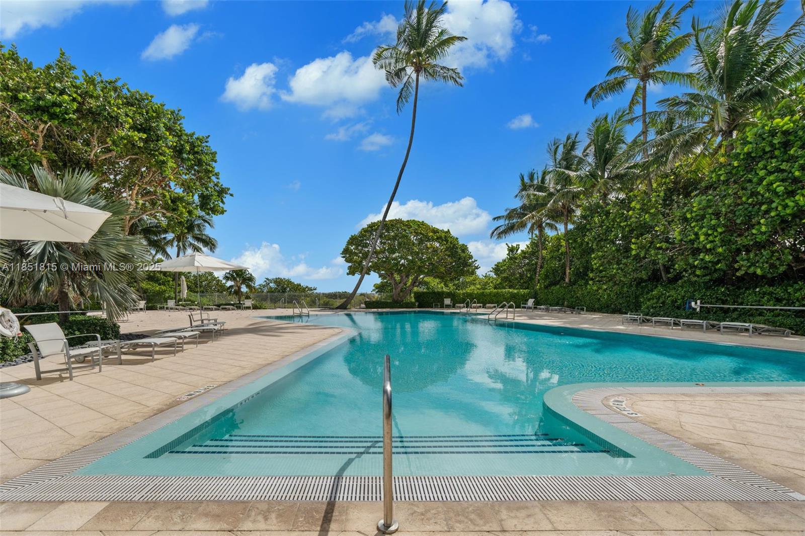 image Island House35