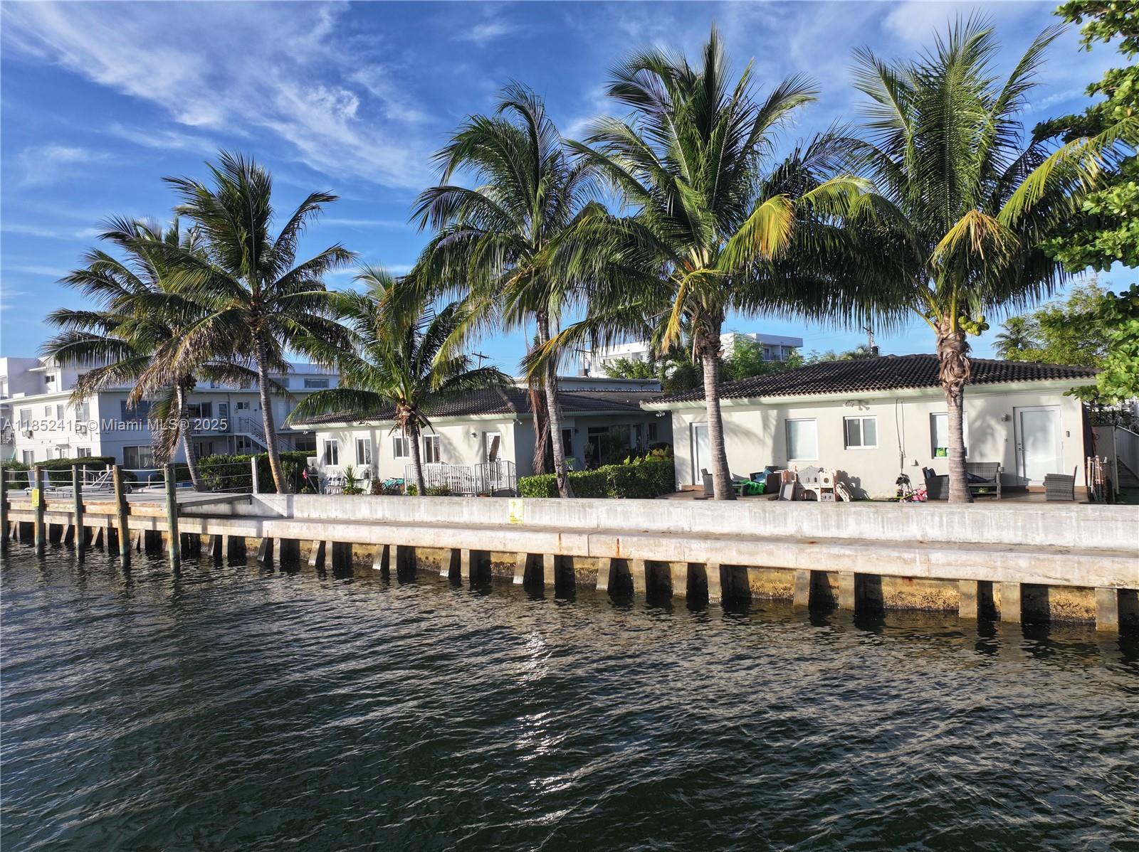 2200 Bay Dr #3