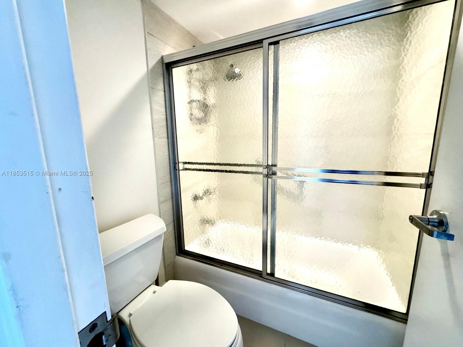 image Brickell Bay Club Condo11