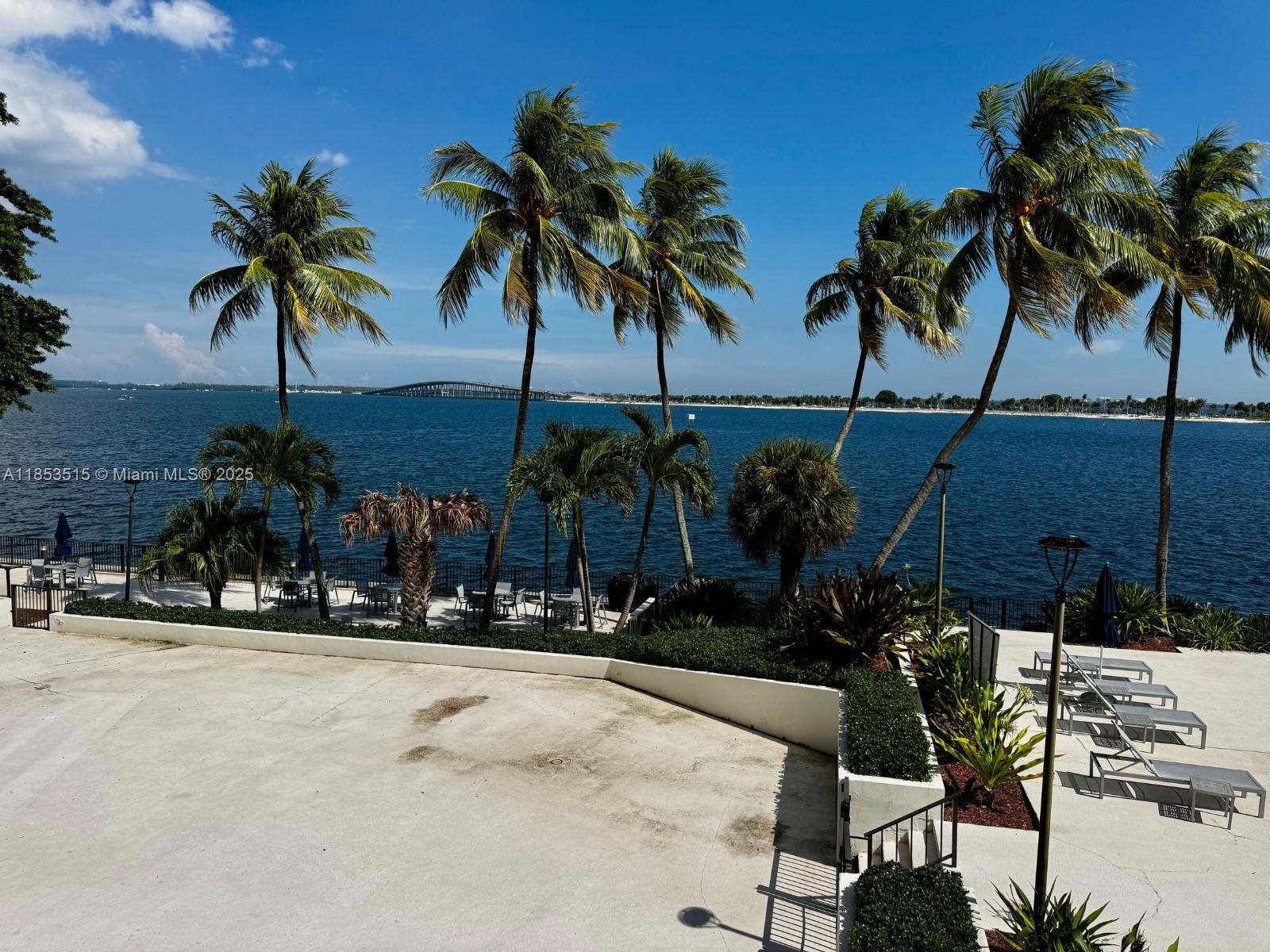 image Brickell Bay Club Condo17