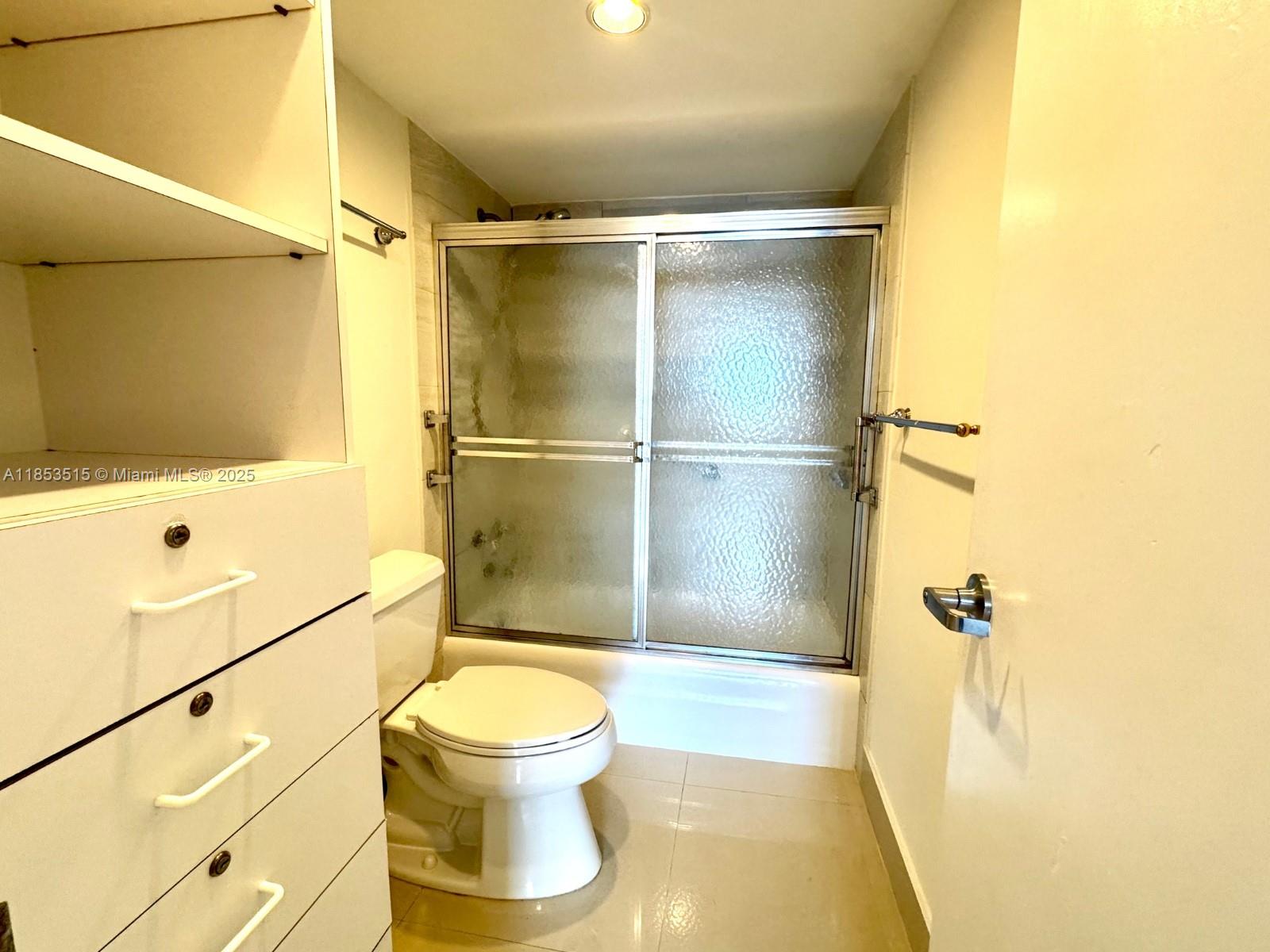 image Brickell Bay Club Condo6